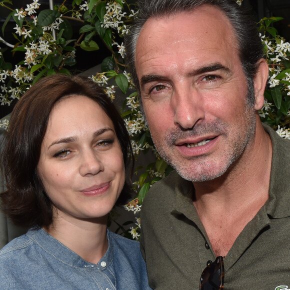 Jean Dujardin et sa femme Nathalie Péchalat au village lors des internationaux de France à Roland Garros le 10 juin 2018. © Veeren / Bestimage