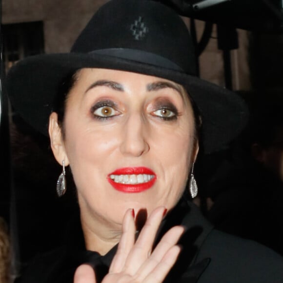 Rossy de Palma - Arrivée des people au défilé Valentino collection prêt-à-porter automne-hiver 2020-2021 aux Invalides lors de la Fashion Week à Paris. Le 1er mars 2020. © Veeren Ramsamy-Christophe Clovis/Bestimage