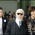  Baptiste Giabiconi, Ines de la Fressange et Karl Lagerfeld au défilé Chanel printemps/été 2011 à Paris.  