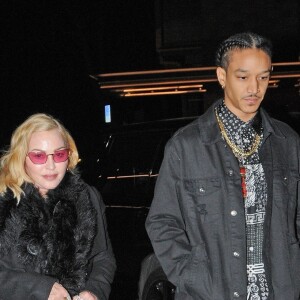Exclusif - La légende de la pop Madonna et son compagnon Ahlamalik Williams profitent d'un repas de la Saint-Valentin au restaurant Fucina à Londres 14 février 2020