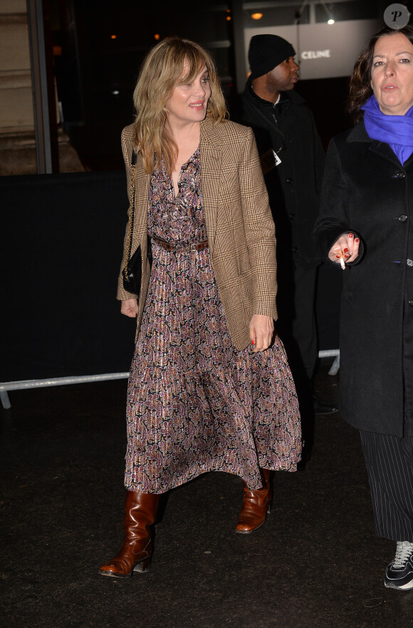 Emmanuelle Seigner - Arrivées au défilé de mode prêt-à-porter automne-hiver 2020/2021 Céline à Paris le 28 février 2020. © Veeren Ramsamy - Christophe Clovis / Bestimage