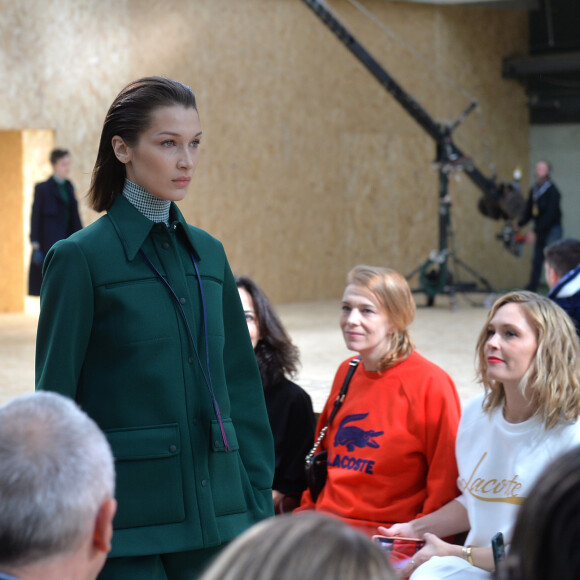 Bella Hadid défile pour Lacoste (collection automne-hiver 2020-2021) au Tennis Club de Paris. Paris, le 3 mars 2020. © Veeren Ramsamy-Christophe Clovis /BestImage