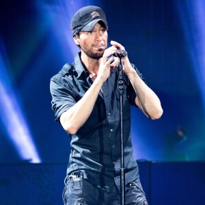 Enrique Iglesias en concert à Birmingham, Royaume Uni, le 27 octobre 2018.