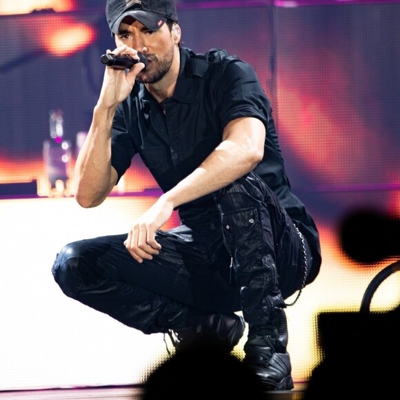 Enrique Iglesias en concert à Birmingham, Royaume Uni, le 27 octobre 2018.