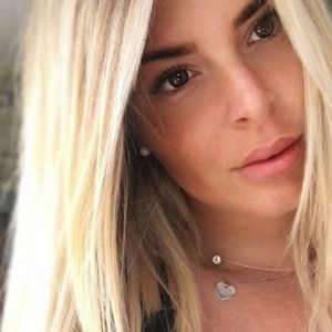 Emilie Fiorelli dévoile sa nouvelle coupe de cheveux - Instagram, 25 juin 2018