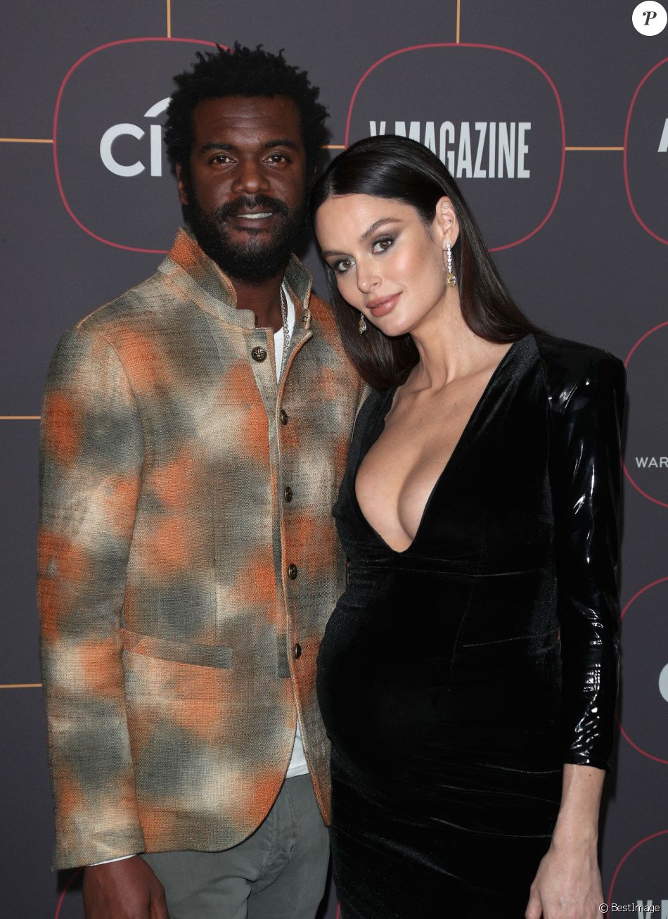 Gary Clarke Jr. et Nicole Trunfio enceinte lors du photocall de la