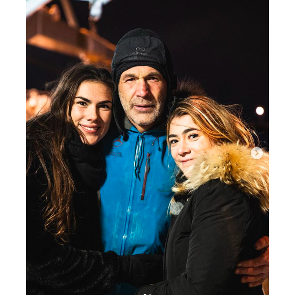 Mike Horn retrouve enfin ses filles, sur Instagram, le 30 décembre 2019.