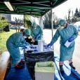 Illustration des tentes et des structures d'urgence des Hôpitaux civils de la ville de Brescia (Italie) face à l'épidémie du coronavirus le 10 mars 2020.