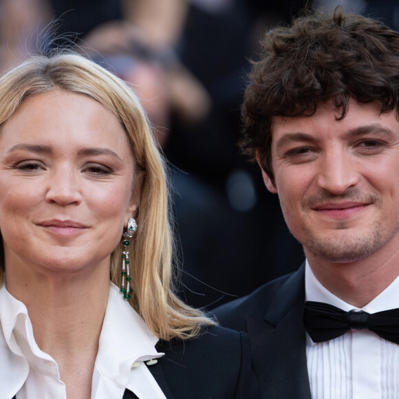 Niels Schneider et sa compagne Virginie Efira - Montée des marches du film "Hors Normes" pour la clôture du 72ème Festival International du Film de Cannes. Le 25 mai 2019