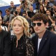 Virginie Efira et son compagnon Niels Schneider au photocall de "Sibyl" lors du 72ème Festival International du Film de Cannes, le 25 mai 2019. © Dominique Jacovides/Bestimage