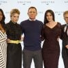 Naomie Harris, Léa Seydoux, Daniel Craig, Monica Bellucci et Christoph Waltz - Photocall avec les acteurs de la 24ème production du nouveau film de James Bond à Pinewood. Le 4 décembre 2014