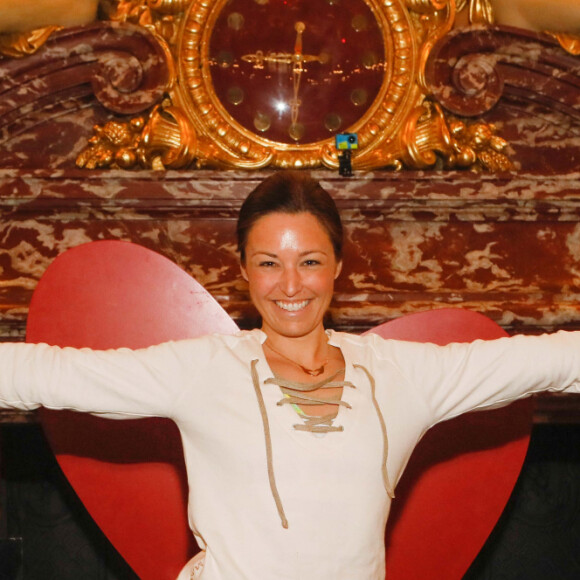 Exclusif - Natasha St-Pier - 5ème Opération "Yogis du Coeur" au profit de "Mécénat Chirurgie Cardiaque" à l'hôtel InterContinental Hotel Paris Le Grand à Paris le 18 novembre 2018. Après les célèbres " petits - déjeuners du coeur ", le Grand Hôtel renouvelle son engagement en proposant de participer au plus grand rassemblement de yoga solidaire dans un magnifique écrin classé au coeur de Paris : le Salon Opéra ! Le Tigre Yoga Club, partenaire de l'opération, propose aux convives de participer à un véritable voyage corporel de 2h alliant postures de yoga, méditation active, danse libre et gong. Une expérience nouvelle pour tous les adeptes de cette discipline. La séance était menée par Marion Sebih et Philippe Garnier, le maître du Gong.© CVS/Bestimage