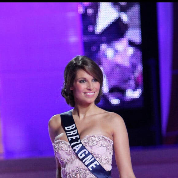 Laury Thilleman élue Miss France 2011 à Caen, le 4 décembre 2010