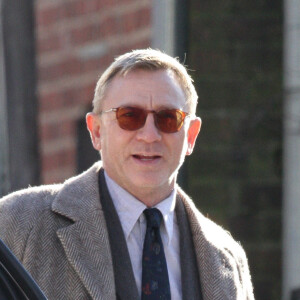 Exclusif - Daniel Craig - Les acteurs sur le tournage de Knives Out à Waltham dans le Massachusetts, le 3 décembre 2018