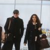 Exclusif - Prix spécial - Daniel Craig avec sa femme Rachel Weisz quittent Paris et attendent un vol à l'aéroport de Paris-Charles-de-Gaulle (CDG), le 2 janvier 2018.