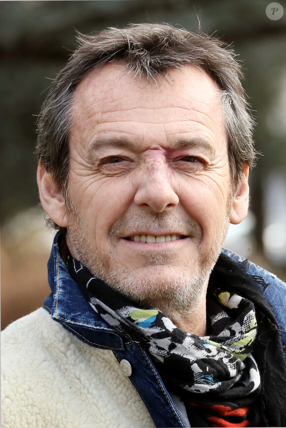 Jean-Luc Reichmann lors du photocall de la série "Léo Matteï, Brigade des mineurs" lors du 22ème Festival des créations télévisuelles de Luchon, France, le 7 février 2020. © Patrick Bernard/Bestimage