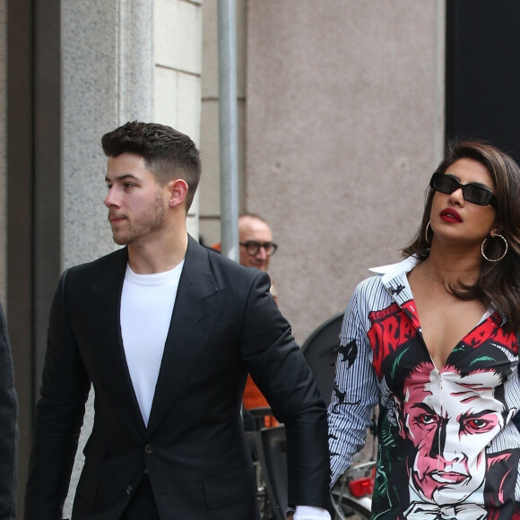 Exclusif - Nick Jonas et sa femme Priyanka Chopra quittent le restaurant Paper Moon avant de se rendre au centre Ceresio 7 à Milan le 15 février 2020.
