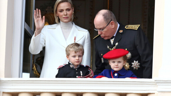 Le prince Albert confiné loin de Charlene et les enfants : "Ils me manquent"