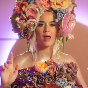 Katy Perry dévoile sa première grossesse dans son clip "Never Worn White" sur Youtube, le 4 mars 2020.