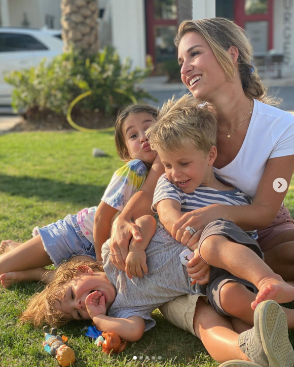 Jessie James Decker et ses trois enfants Viviane, Eric et Forrest. Mars 2020.