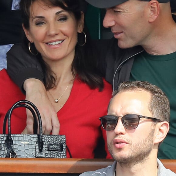 Zinédine Zidane et sa femme Véronique dans les tribunes des Internationaux de France de Tennis de Roland Garros à Paris, le 10 juin 2018. © Dominique Jacovides - Cyril Moreau/Bestimage