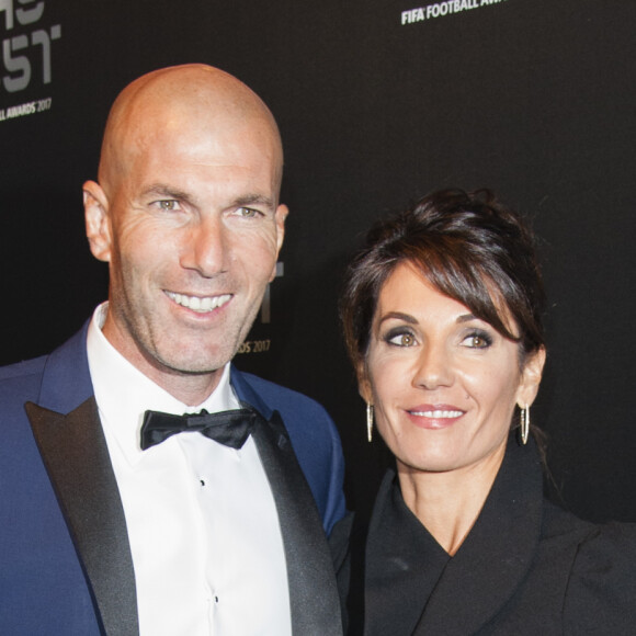 Zinédine Zidane (meilleur entraîneur) et sa femme Véronique Zidane - The Best FIFA Football Awards 2017 au London Palladium à Londres, le 23 octobre 2017. © Pierre Perusseau/Bestimage