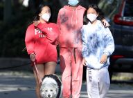 Laeticia Hallyday et ses filles de sortie : masquées, elles profitent du soleil