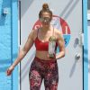 Exclusif - Jennifer Lopez et son fiancé Alex Rodriguez quittent la salle de gym fermée au public à Miami pendant la période de confinement, le 1er avril 2020.