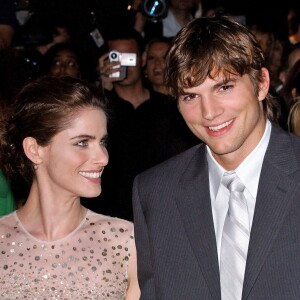 Ashton Kutcher et Amanda Peet à la première de la comédie "7 ans de séduction" à New York en 2005.