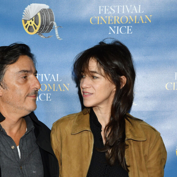 Yvan Attal et sa compagne Charlotte Gainsbourg durant la soirée d'ouverture de la 1ere éditon du Festival Ciné Roman à Nice le 23 octobre 2019. © Bruno Bebert/Bestimage