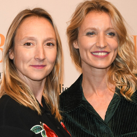 Audrey Lamy enceinte et sa soeur Alexandra Lamy - Remise des Bold Woman Awards by Veuve Clicquot au 3 Mazarine à Paris le 14 novembre 2019. © Coadic Guirec/Bestimage