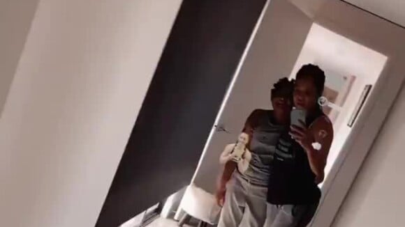 Christina Milian s'entraîne pour retrouver une silhouette au top, deux mois après avoir accouché. Le 7 avril 2020. Elle est accompagnée de sa fille Violet, 10 ans.