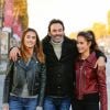 Exclusif - Rendez-vous avec Anthony Delon et ses filles Loup et Liv sur les Champs-Elysées à Paris, France, le 26 novembre 2017. © Philippe Doignon/Bestimage