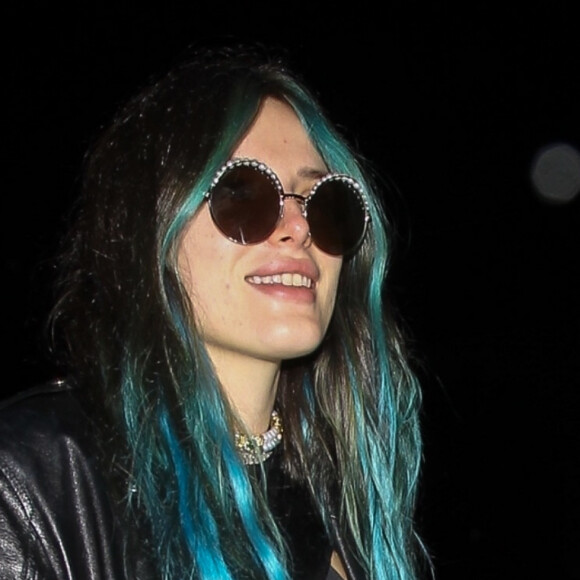 Bella Thorne et son compagnon Benjamin Mascolo sont allés dîner en amoureux au restaurant Craig's le jour de la Saint-Valentin à West Hollywood, Los Angeles, le 14 février 2020.  West Hollywood, CA - Bella Thorne and Benjamin Mascolo finish a romantic Valentine's Day dinner date at Craig's in West Hollywood. on February 14th 2020.14/02/2020 - Los Angeles