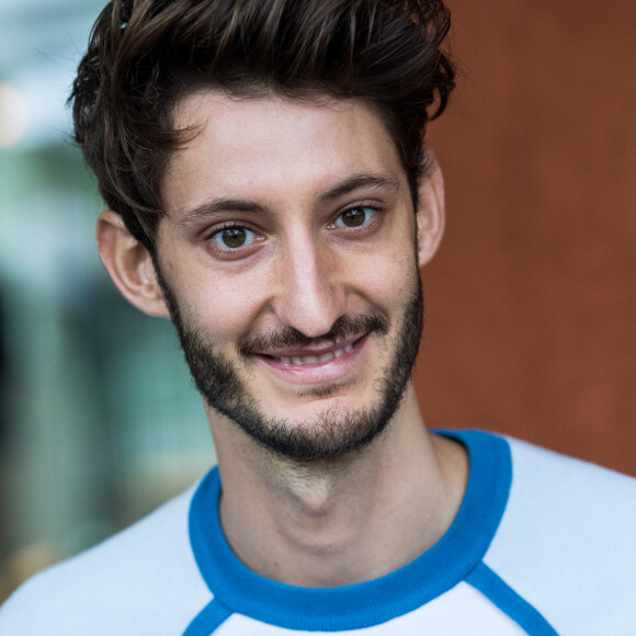 Pierre Niney - People au village pour la finale hommes lors des internationaux de France de tennis de Roland Garros 2019 à Paris le 9 juin 2019. © Jacovides - Moreau / Bestimage