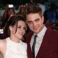 Kristen Stewart et Robert Pattinson - Première du film "Eclipe" au festival du film de Los Angeles au Nokia Theatre.