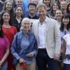 Le prince Harry, duc de Sussex, s'entretient avec le Dr Jane Goodal dans le cadre se son programme Roots & Shoots Global Leadership au chateau de Windsor dans le Berkshire, le 23 juillet 2019.
