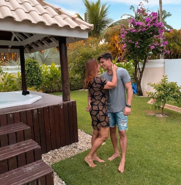 Nadine Gonçalves, la mère de Neymar, et son nouveau petit-ami Tiago Ramos sur Instagram, le 12 avril 2020.