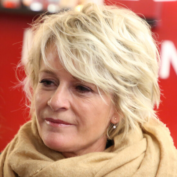 Sophie Davant - Lancement du livre de J-L Petitrenaud "Les quatre saisons d'Emile et Marcelle" au restaurant Lavinia à Paris le 5 novembre 2018. © Denis Guignebourg/Bestimage