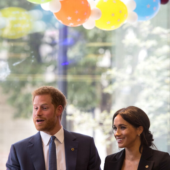 Le prince Harry, duc de Sussex et Meghan Markle, duchesse de Sussex assistent à la soirée WellChild Awards à l'hôtel Royal Lancaster à Londres le 4 septembre 2018.