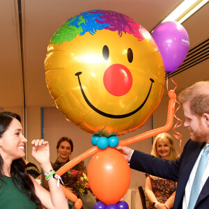 Le prince Harry, duc de Sussex, et Meghan Markle, duchesse de Sussex, lors de la soirée des WellChild Awards à l'hôtel Royal Lancaster à Londres le 15 octobre 2019.