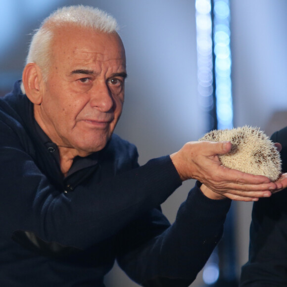 Michel Fugain - Enregistrement de l'émission "Animaux Stars" qui sera diffusée le 20 janvier 2018 sur la chaine "Animaux" au Bastille Design Center à Paris. Le 28 novembre 2017 © CVS / Bestimage