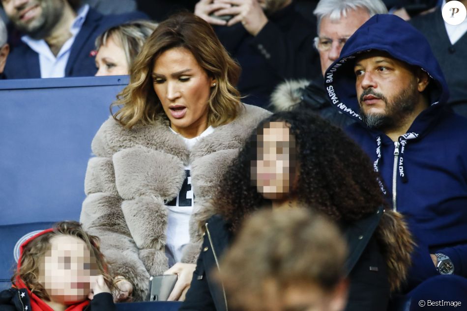 Vitaa Et Son Mari Hicham Bendaoud Dans Les Tribunes Du Match De