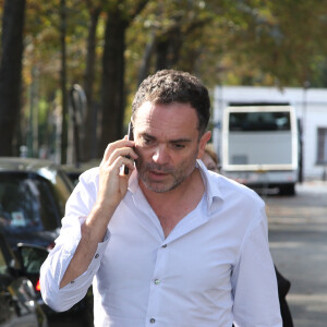Info - Yann Moix, Paris Première aurait pris la décision d'annuler son émission "Chez Moix", dont la saison 2 devait débuter en octobre - Exclusif - Yann Moix - Les invités de l'émission de Michel Drucker "Vivement dimanche prochain" arrivent pour l'enregistrement à Paris le 31 août 2016