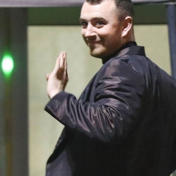 Exclusif - Sam Smith quitte la soirée 'KIIS FM's iHeartRadio Jingle Ball 2019' au Forum à Inglewood en Californie, le 6 décembre 2019.