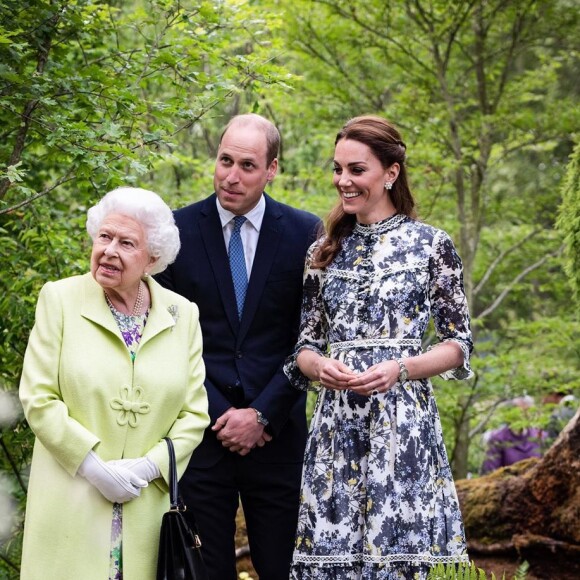 Kensington Palace a dévoilé cette photo du prince William avec sa femme Kate Middleton pour l'anniversaire d'Elizabeth II, sur Instagram, le 21 avril 2020.