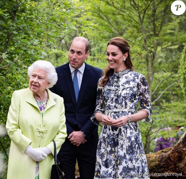 Kensington Palace a dévoilé cette photo du prince William avec sa femme Kate Middleton pour l'anniversaire d'Elizabeth II, sur Instagram, le 21 avril 2020.