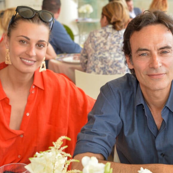 Anthony Delon et la comédienne Sveva Alviti lors du Longines Paris Eiffel Jumping au Champ de Mars à Paris, le 7 juillet 2019. © Veeren Ramsamy/Bestimage