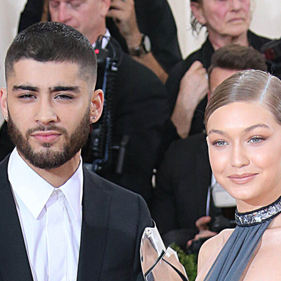 Gigi Hadid et son petit ami Zayn Malik - Soirée Costume Institute Benefit Gala 2016 (Met Ball) sur le thème de "Manus x Machina" au Metropolitan Museum of Art à New York, le 2 mai 2016.