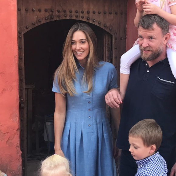 Guy Ritchie, son épouse Jacqui Ainsley Ritchie et leurs enfants Rafael, Rivka et Levi. Novembre 2019.